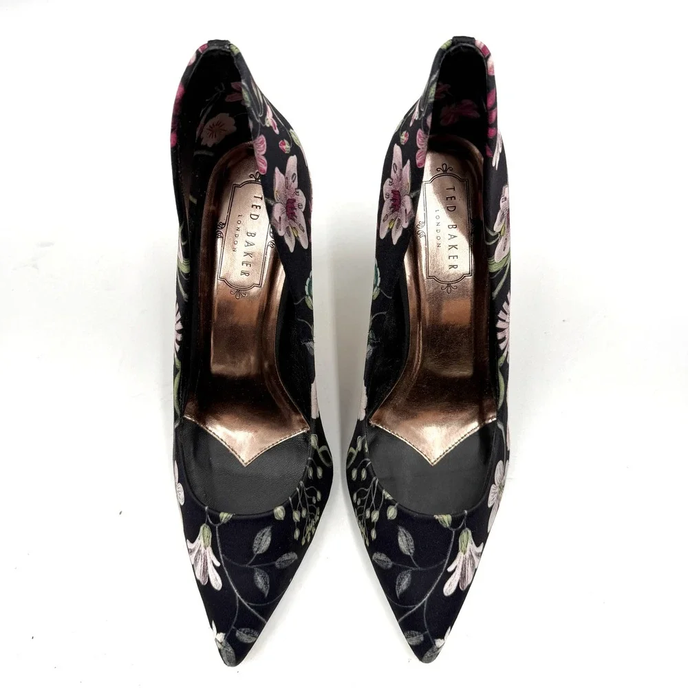 Ted Baker Neevo 3 Pumps Black Floral Pointed Toe Heels Womens 38 / 7.5 - Picture 2 of 8